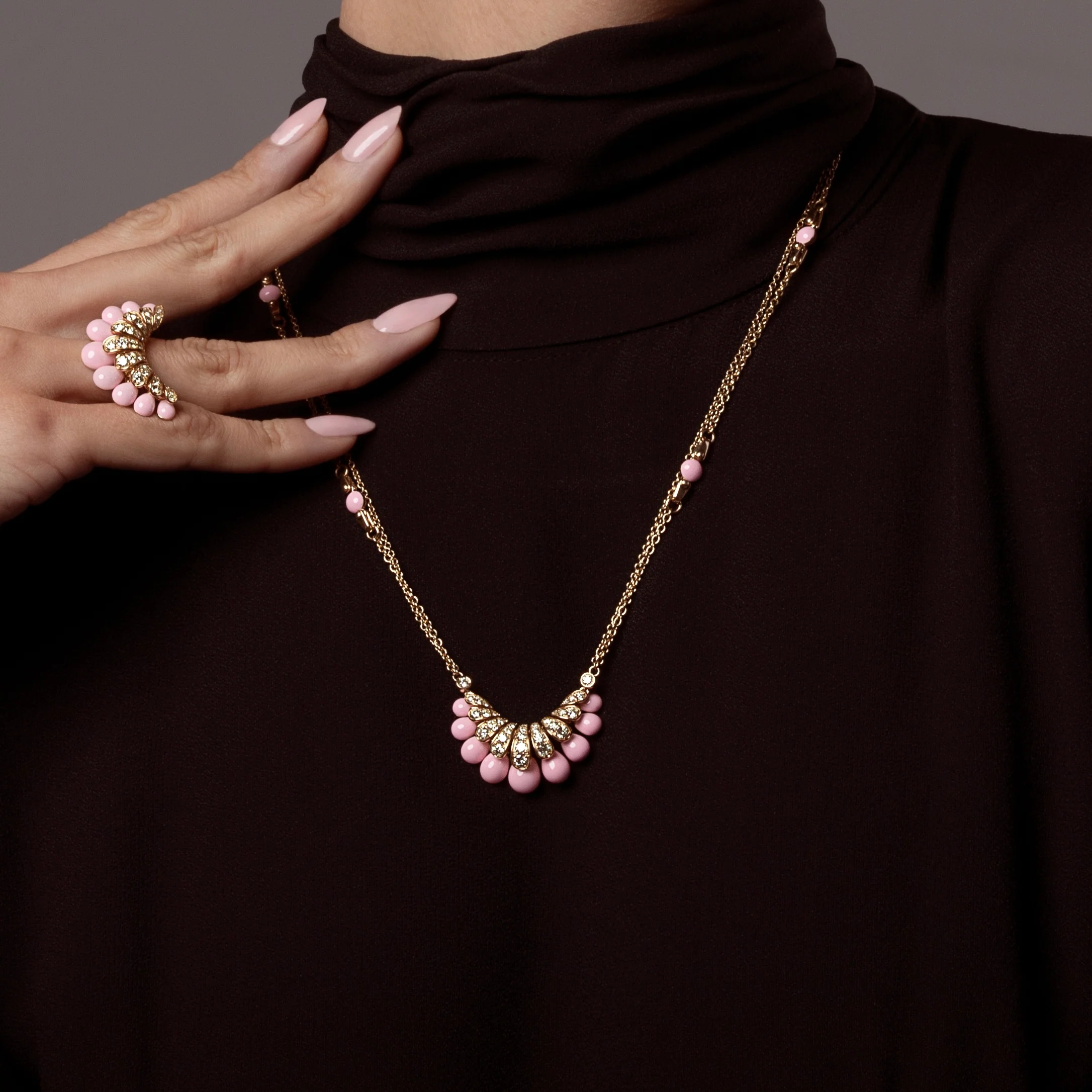 ALLEGRA LONG PINK ENAMEL PENDANT - Image 3