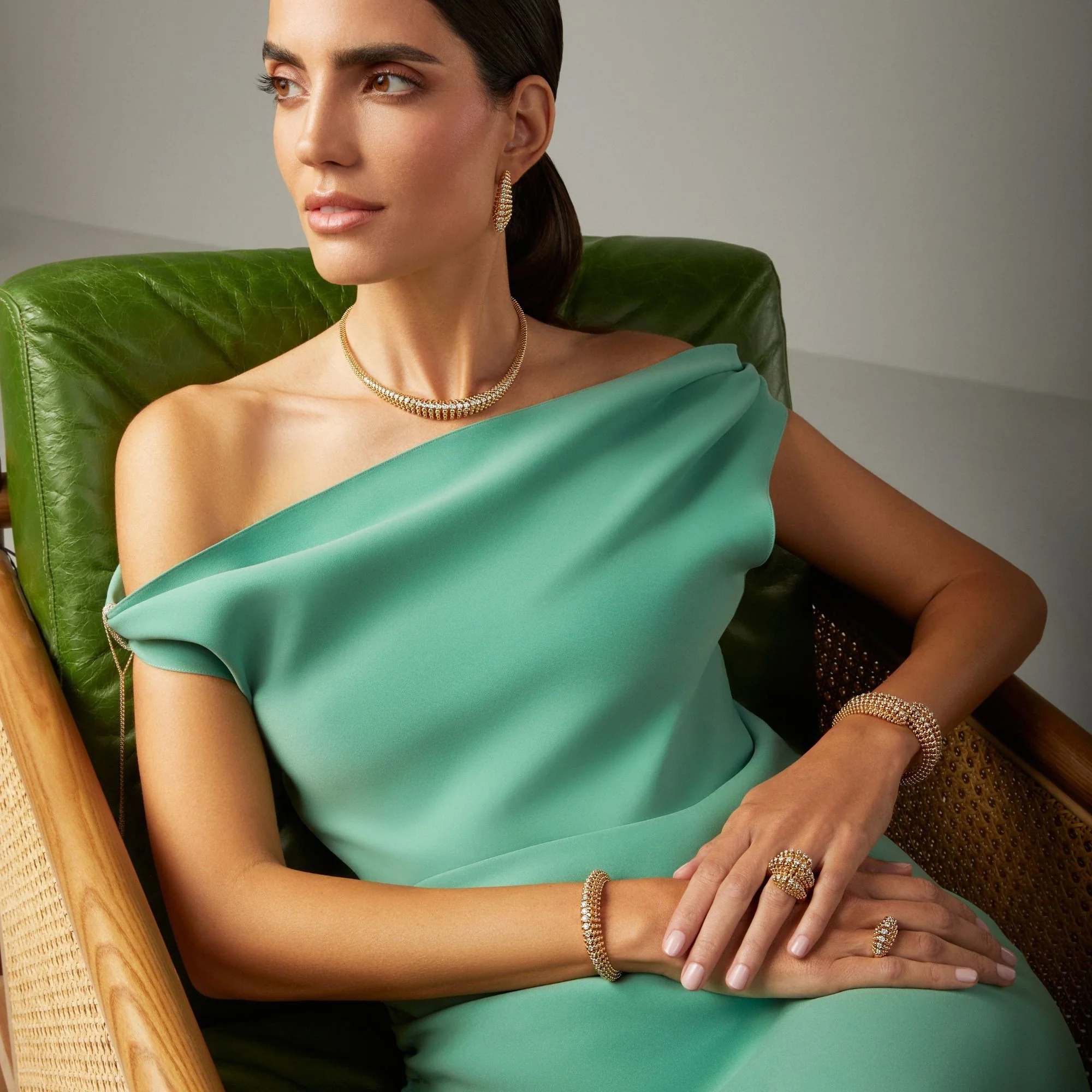 BUBBLES STRAIGHT YELLOW GOLD NECKLACE - Image 3