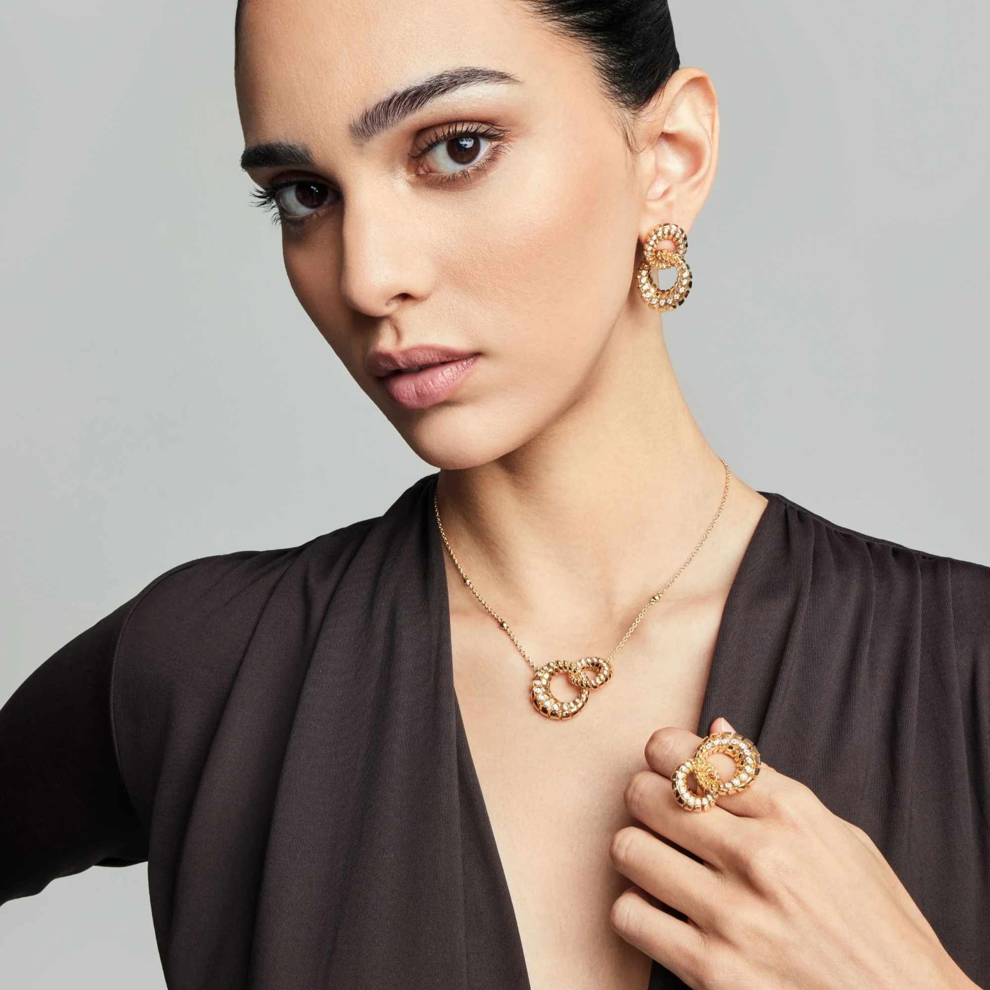 SNODO DOUBLE YELLOW GOLD PENDANT