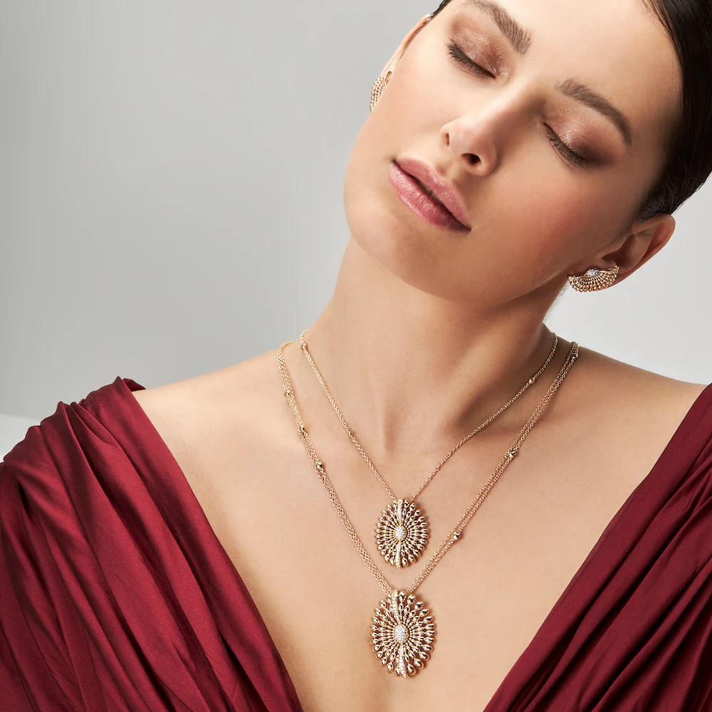 SOLEGIRA SMALL YELLOW GOLD PENDANT - Image 3