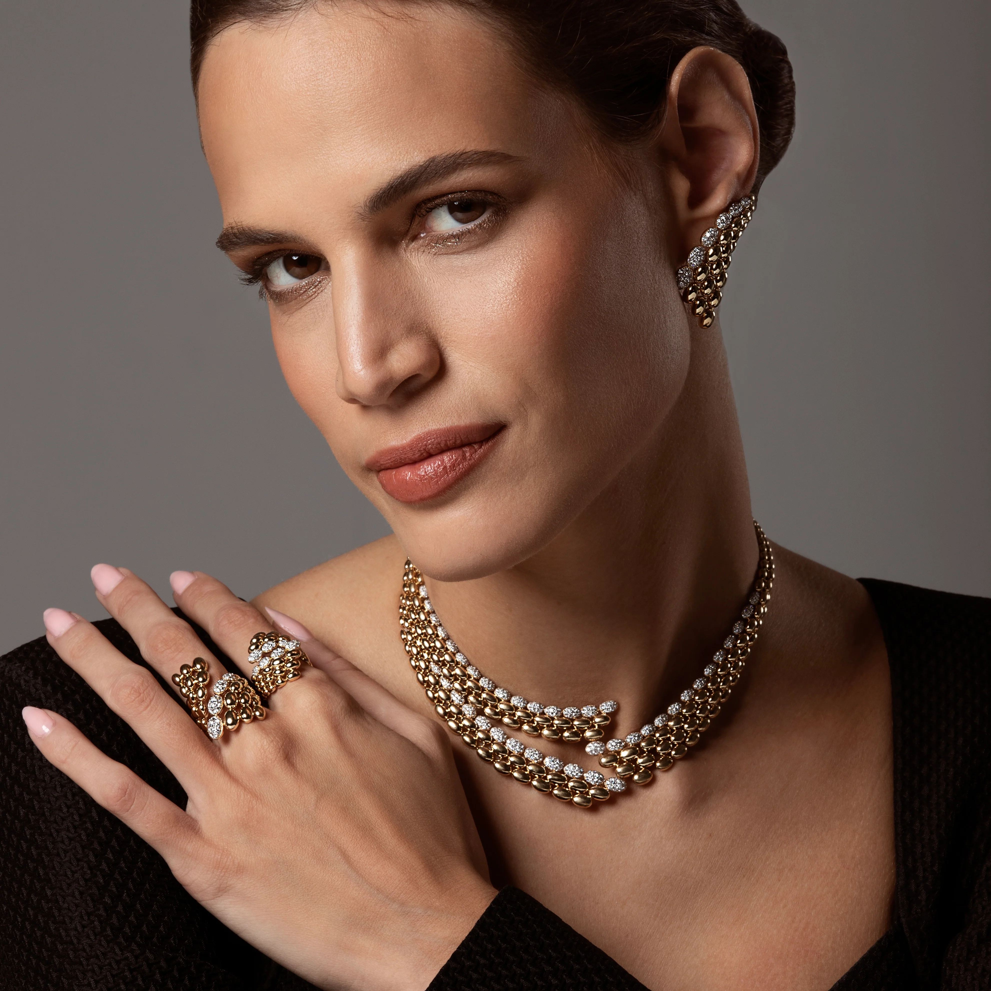 SOLEGIRA YELLOW GOLD DIAMONDS BIG RING - Image 3