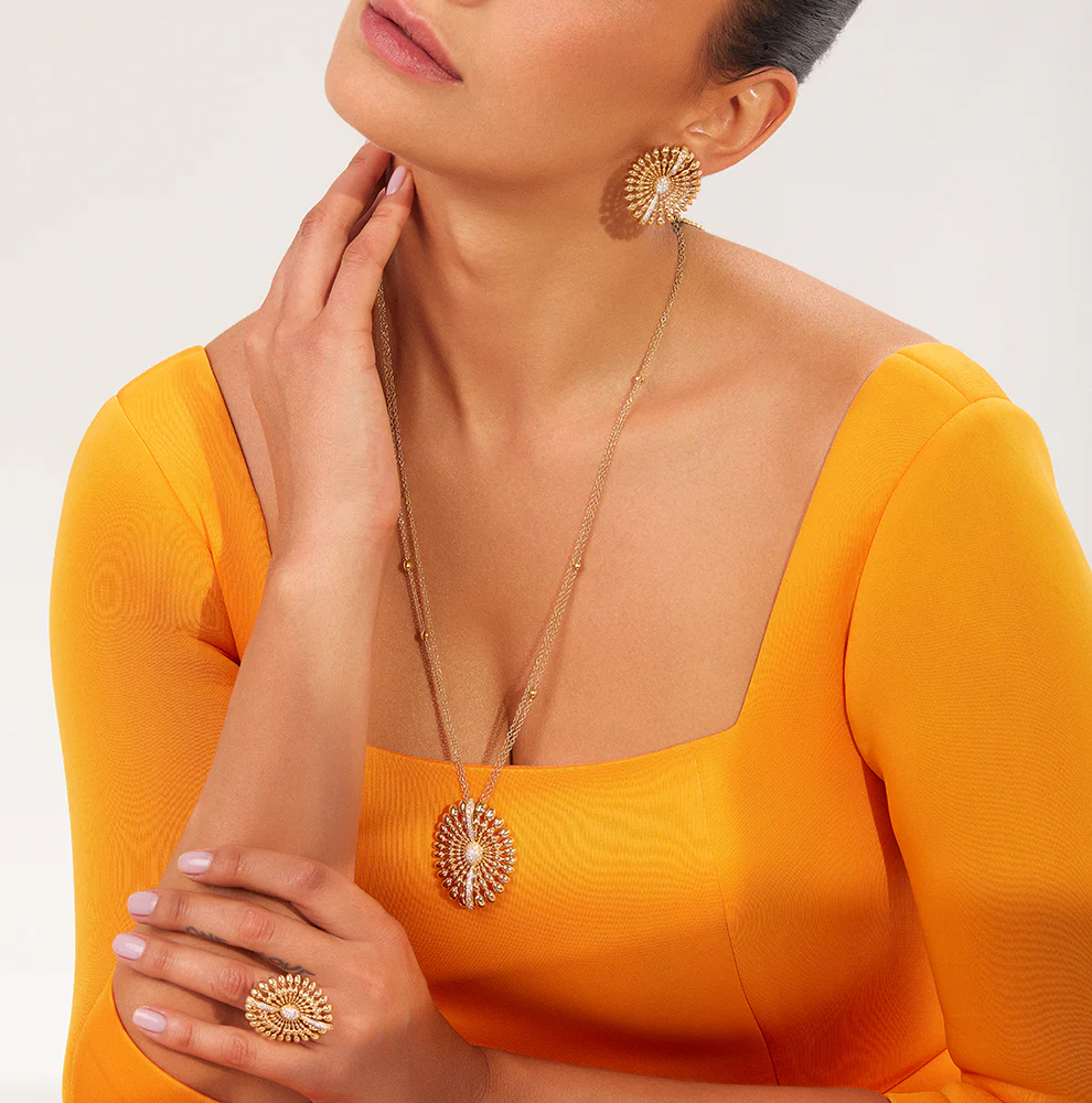 SOLEGIRA YELLOW GOLD ROUND BIG EARRINGS - Image 3