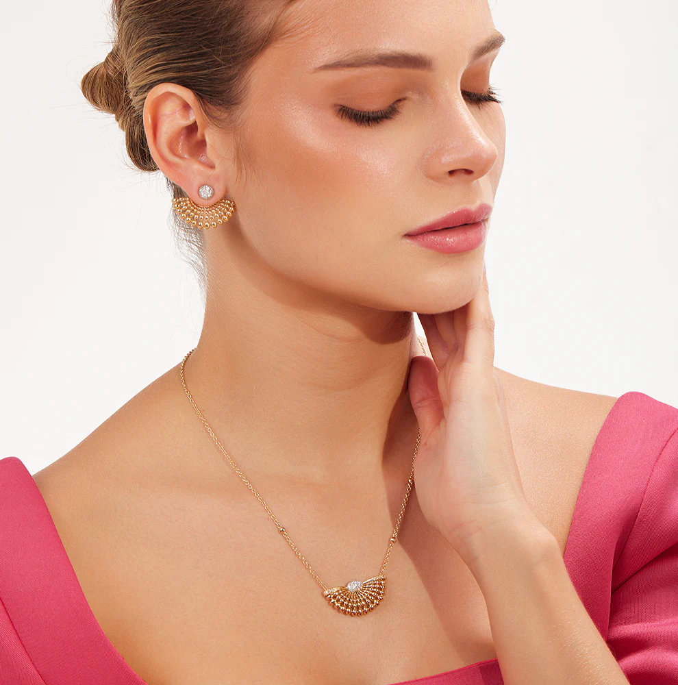 SOLEGIRA YELLOW GOLD SMALL PENDANT - Image 3