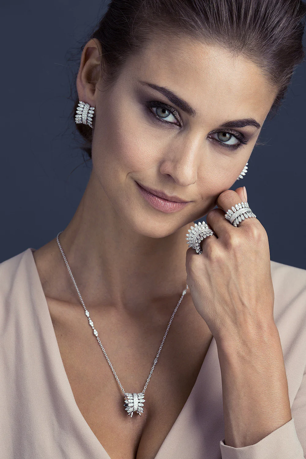 SPETTINATO WHITE GOLD PAVÈ EARRINGS - Image 3