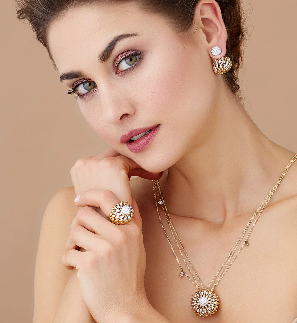 TWIST TWIST YELLOW GOLD PAVÉ EARRINGS - Image 2
