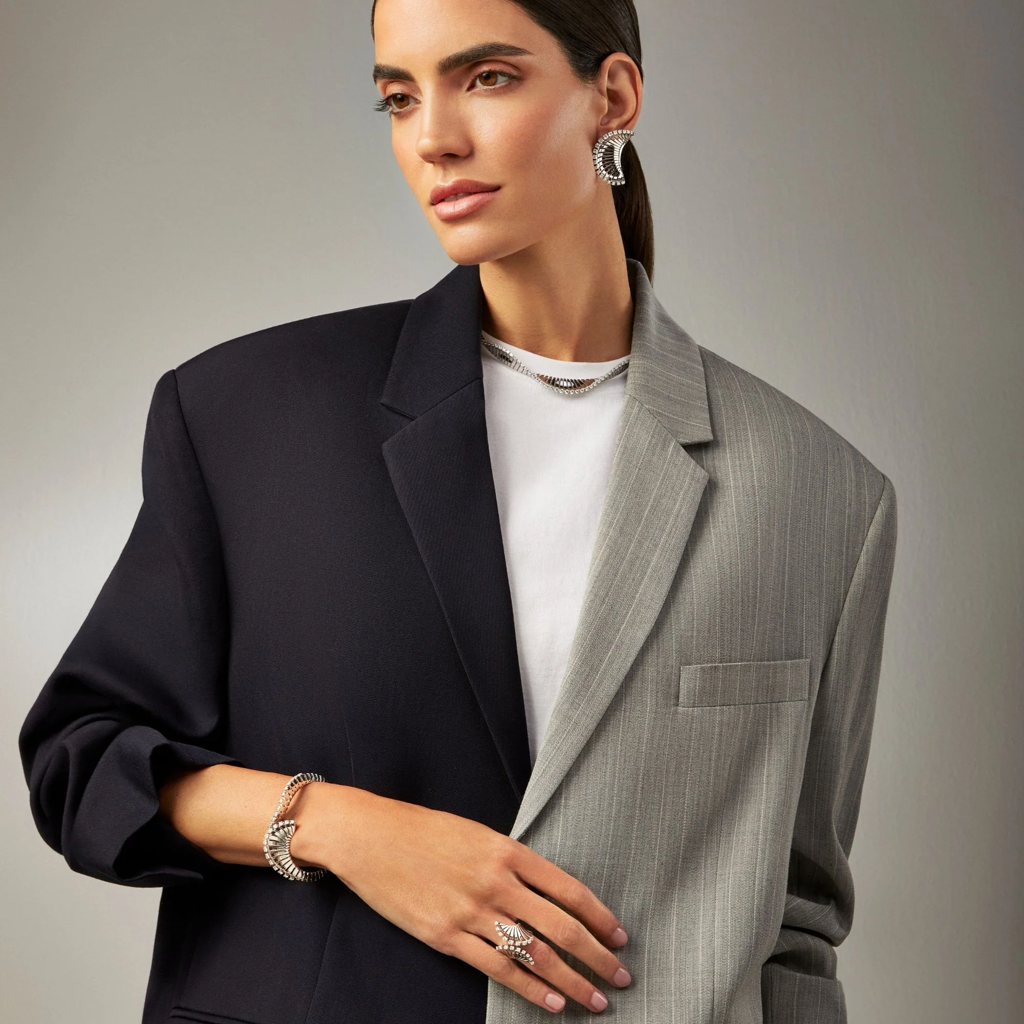 VITO VENTAGLIO WHITE GOLD BIG EARRINGS - Image 3