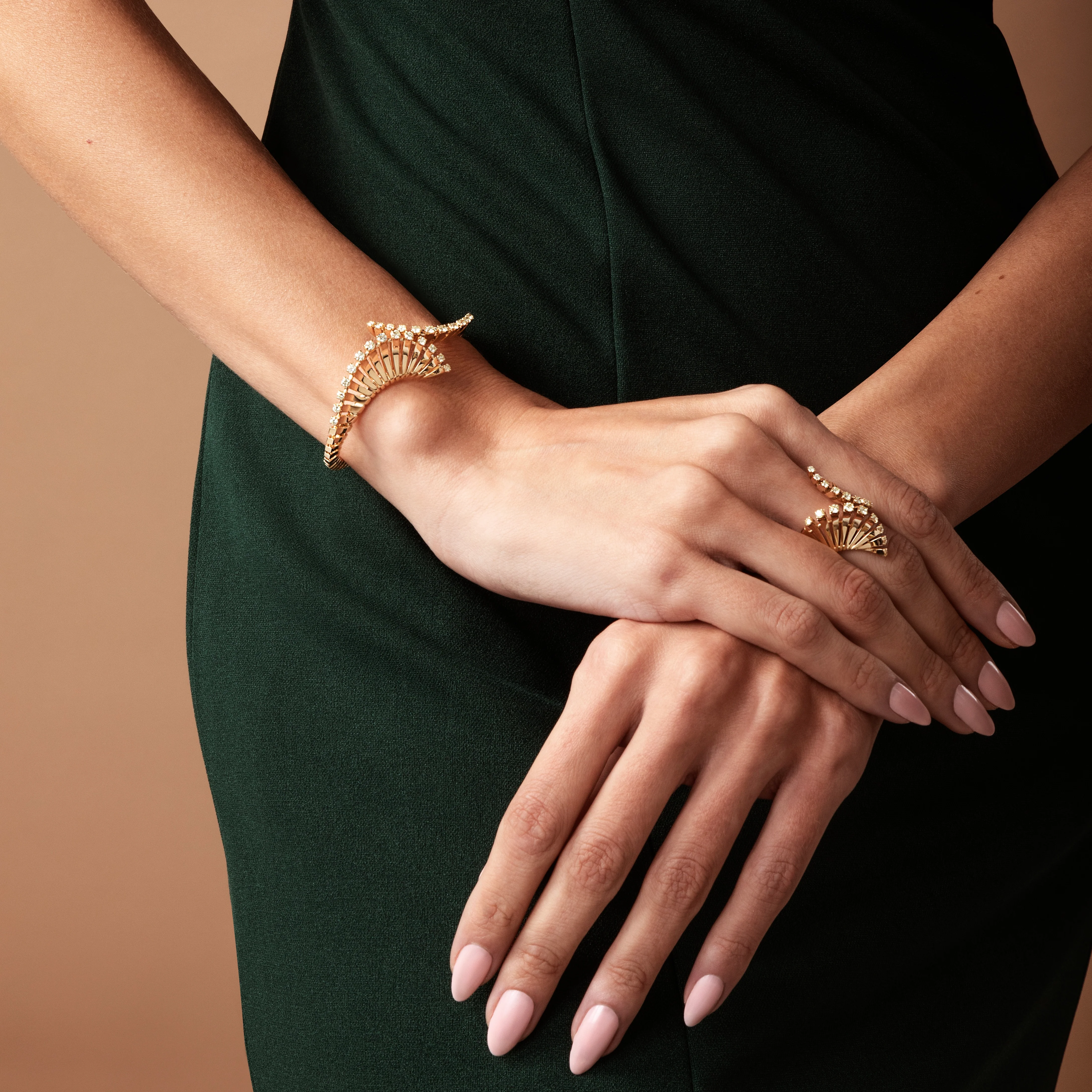 VITO YELLOW GOLD CONTRARIE BRACELET - Image 4