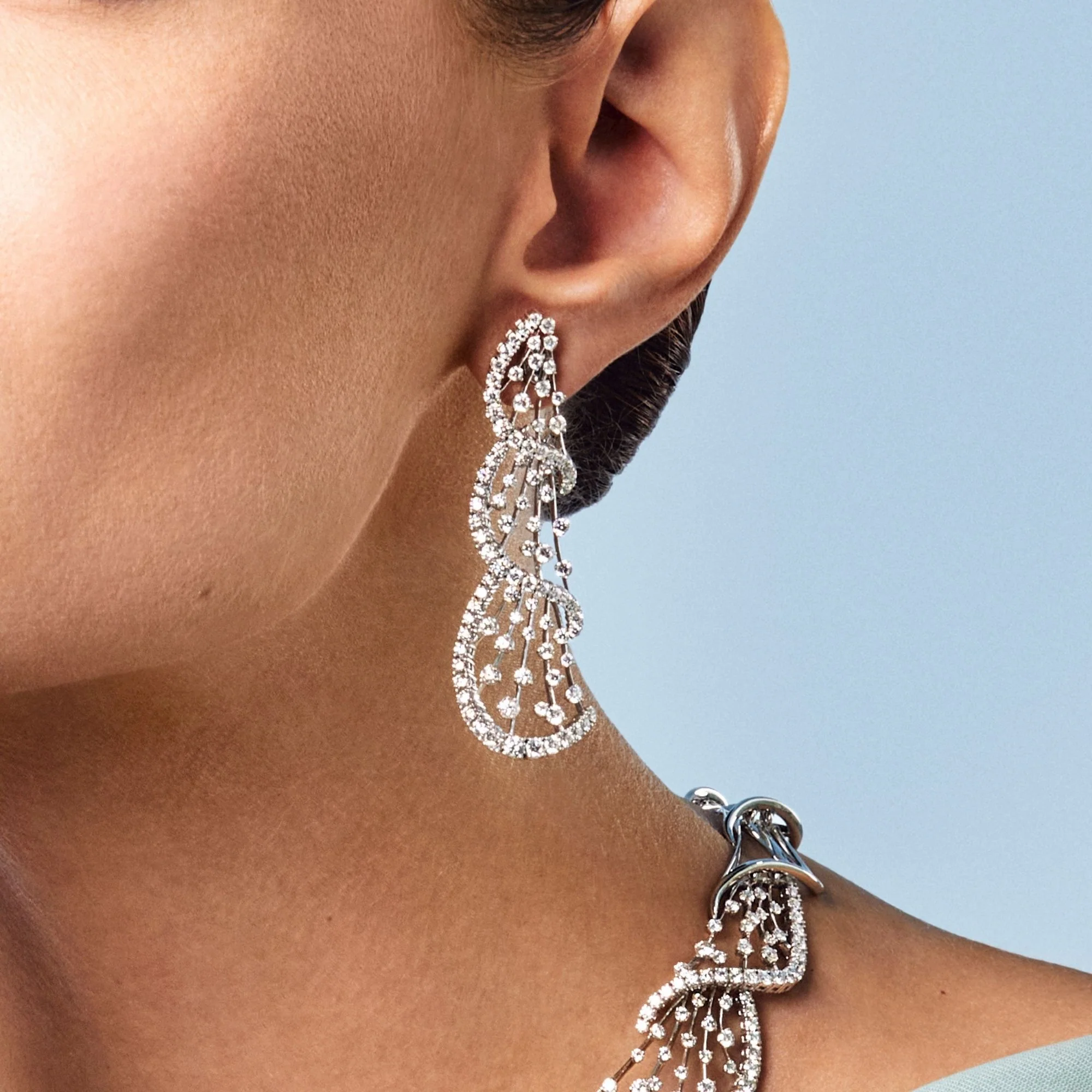 WHITE WONDERS ELICA LONG DIAMONDS EARRINGS